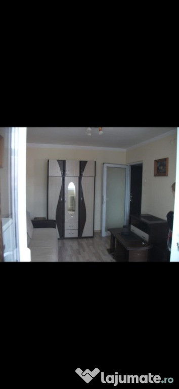 Garsoniera in bloc de apartamente Podu Ros