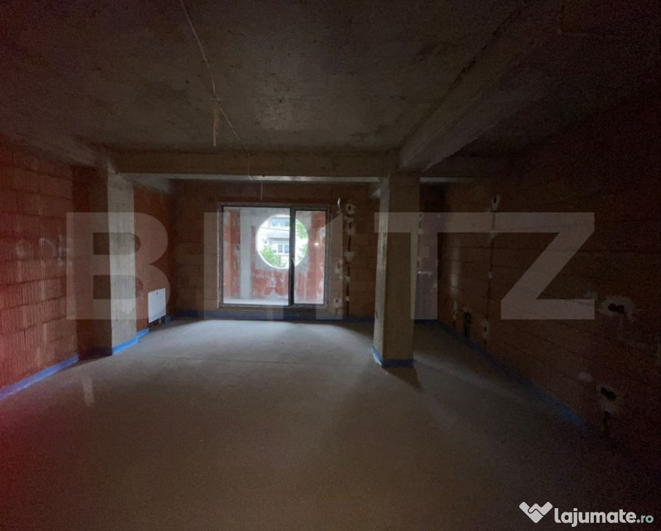 Apartament de vanzare, cu 2 camere, 73mp utili, zona Semicen