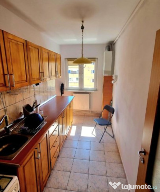Apartament 2 camere semidecomandat