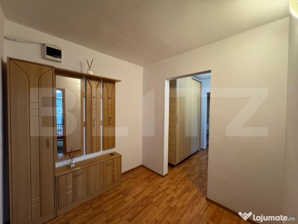 Apartament 3 camere decomandat, Cartier Sărari, zona Henri