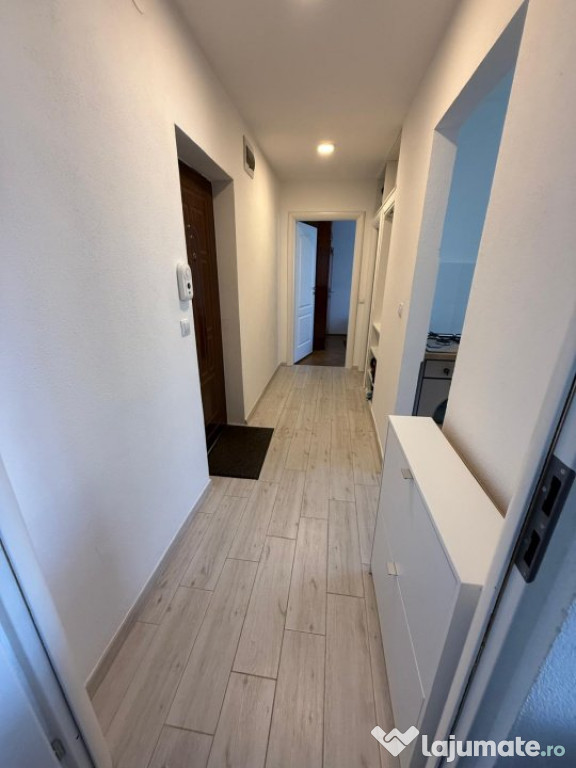 Apartament de vanzare, cu 2 camere, decomandat, 54 mp, zona