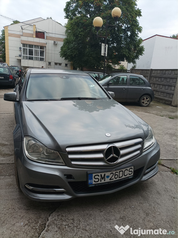 Mercedes C - an 2011 luna 9 la oferta