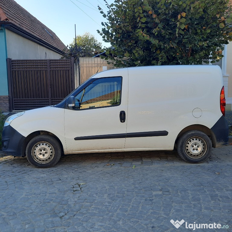 Opel Combo Van anul 2016