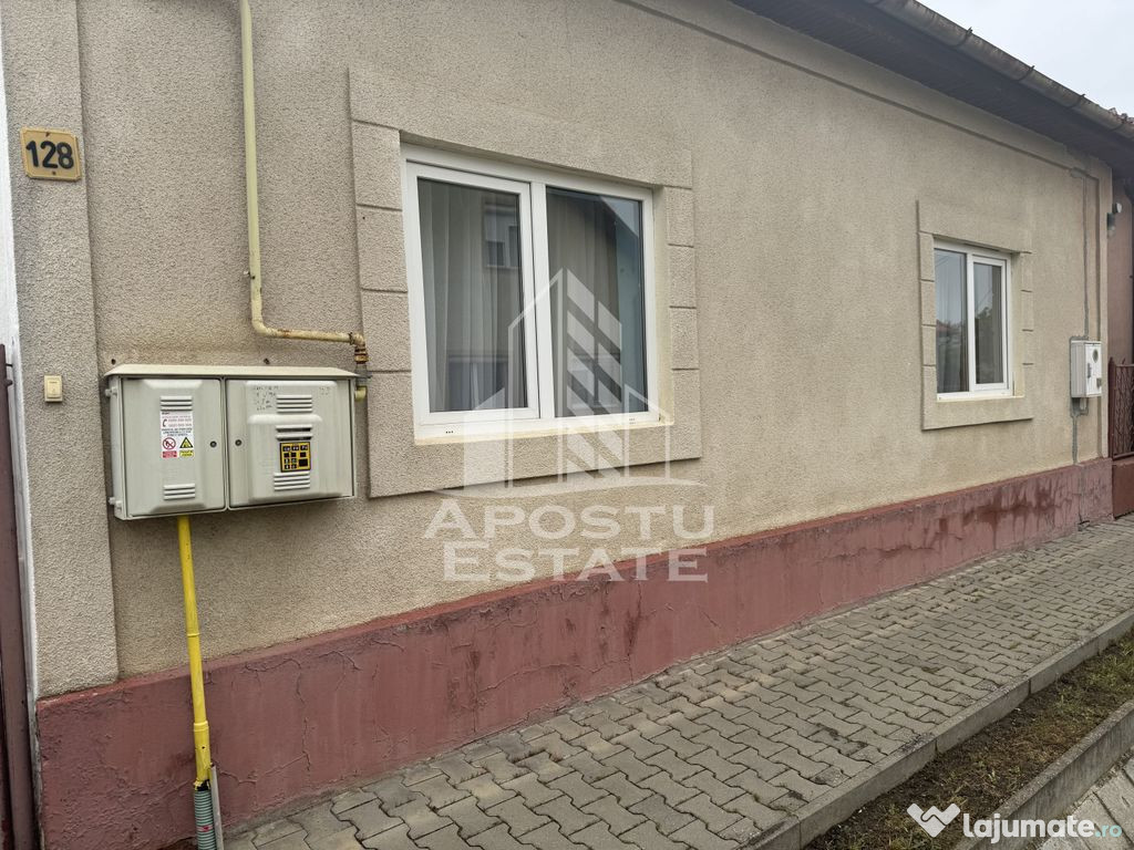 Casa individuala in vatra satului Giarmata -Vii