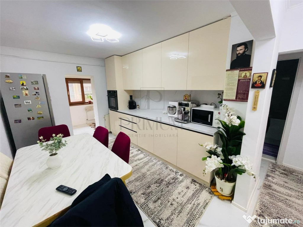 LIPOVEI - BLOC IZOLAT - 3 camere - 2 bai - balcon - centrala
