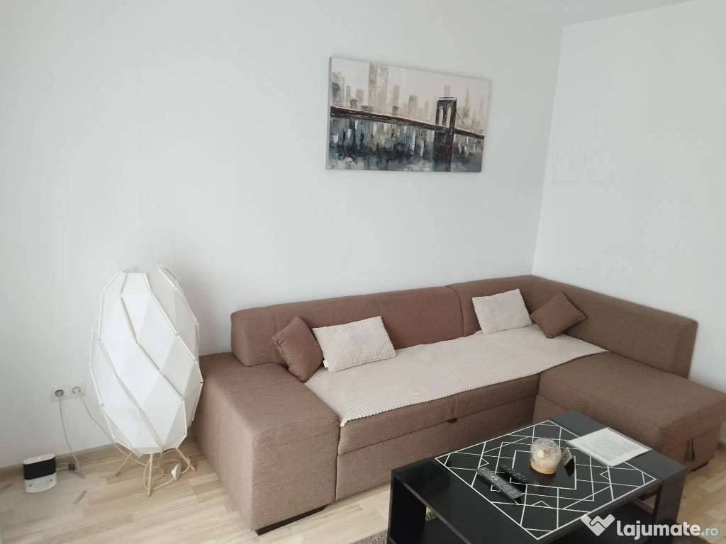 Apartament cu 2 camere, decomandat - zona Tractorul