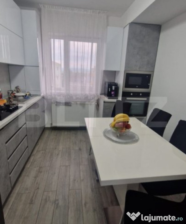 Apartament 3 camere 2 bai Tractorul mobilat lux