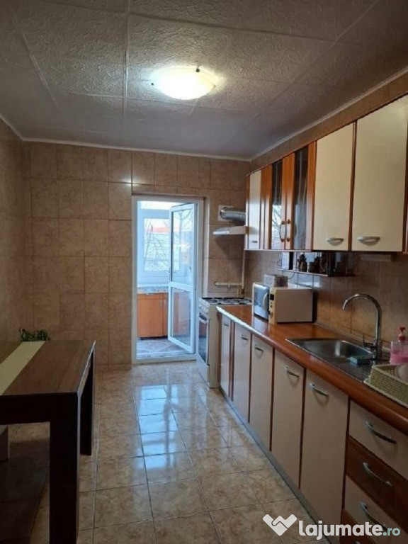 Apartament 4 camere decomandate zona Anda