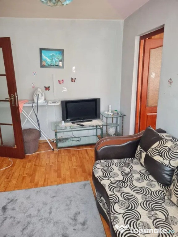 Apartament cu 3 camere in Micro 19