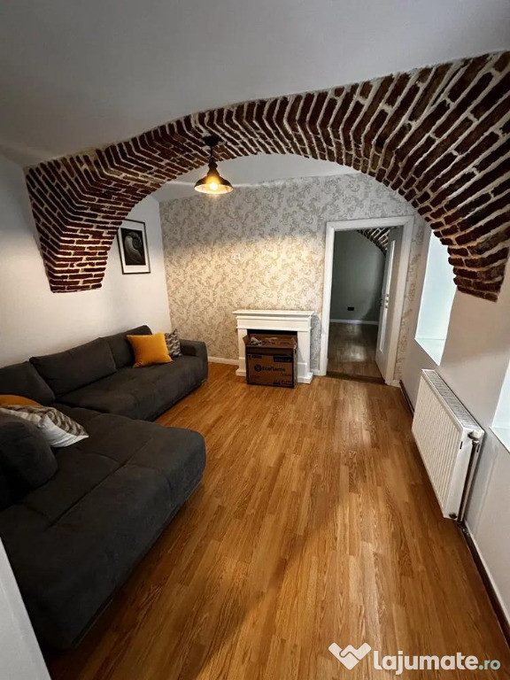 Apartament 2 camere, semidecomandat - zona Centru Istoric