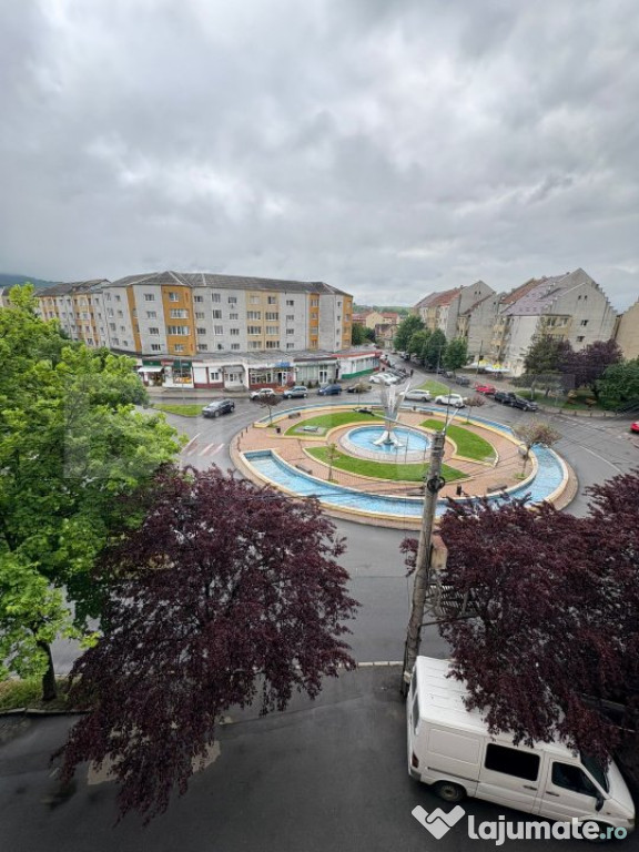 Apartament 4 camere 78mp utili Etaj Intermediar