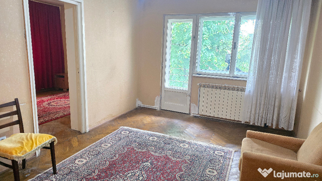 Vand apartament 2 camere cu intrari separate Deva, Bld. Dacia, etaj 1