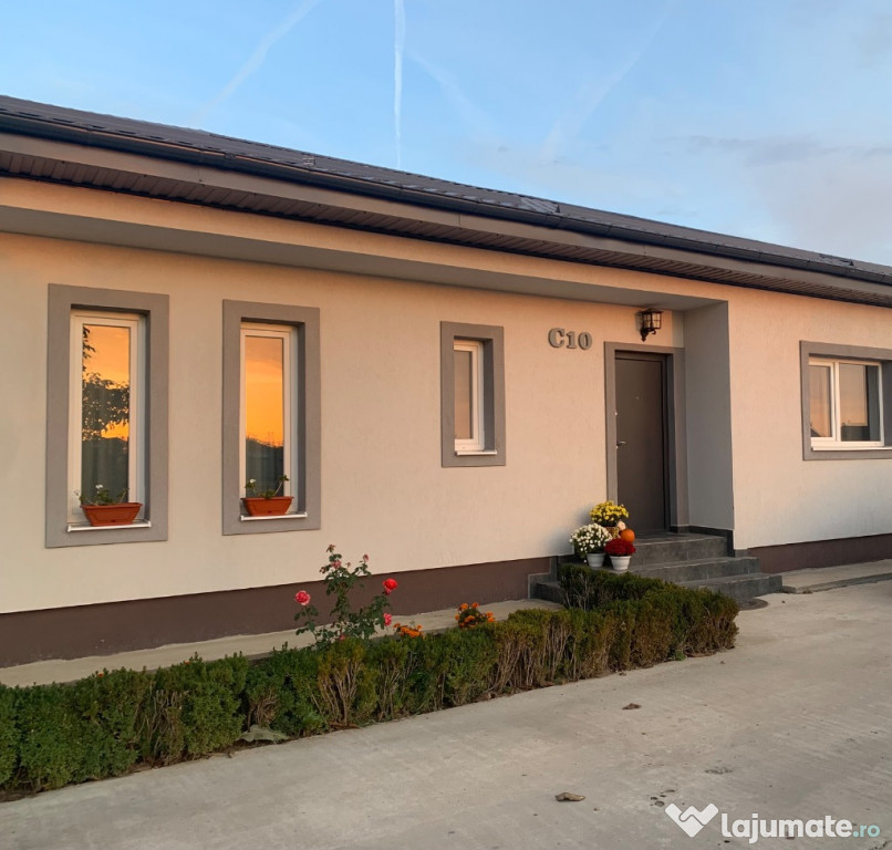 Casa single - Domnesti - Drumul Targului, curte 300 mp