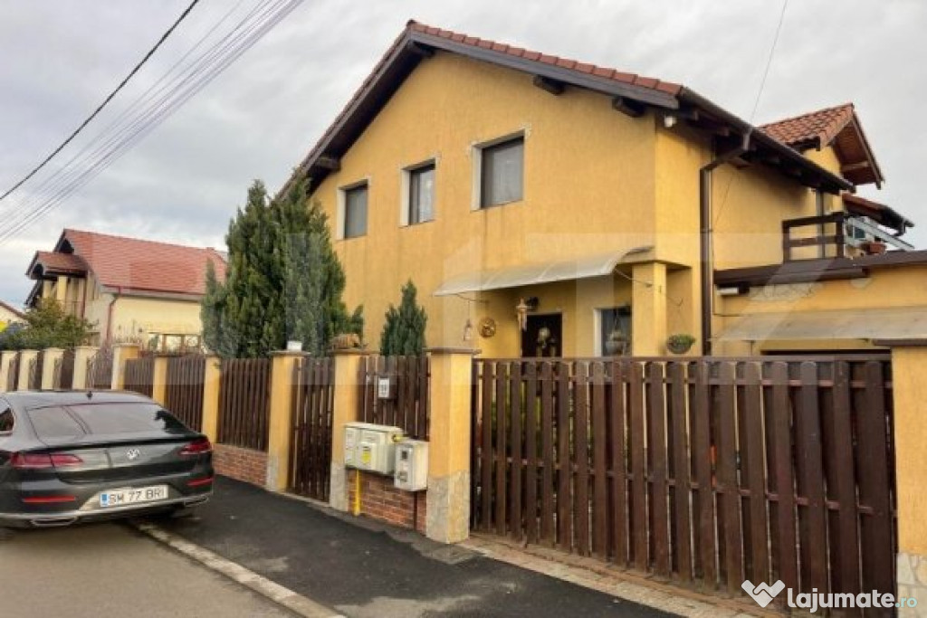 Casa de vanzare, cu 4 camere, 140 mp, zona Strada Dara