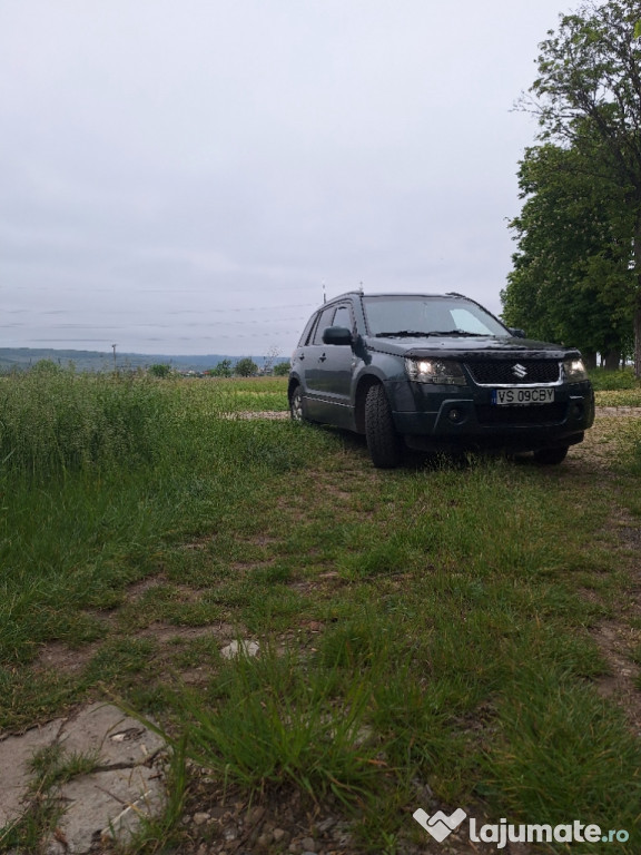 Vând Suzuki Grand Vitara