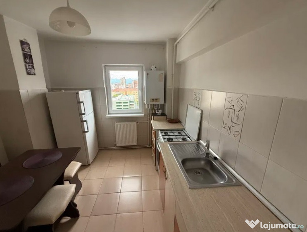 INCHIRIEZ apartament 2 camere decomandat,zona Mihai Viteazul