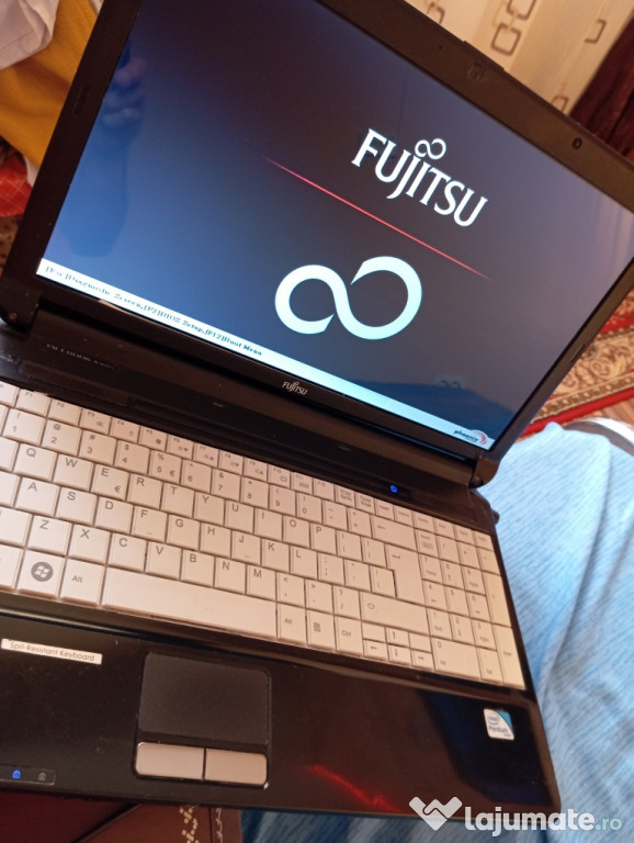 Laptop Fujitsu ah530