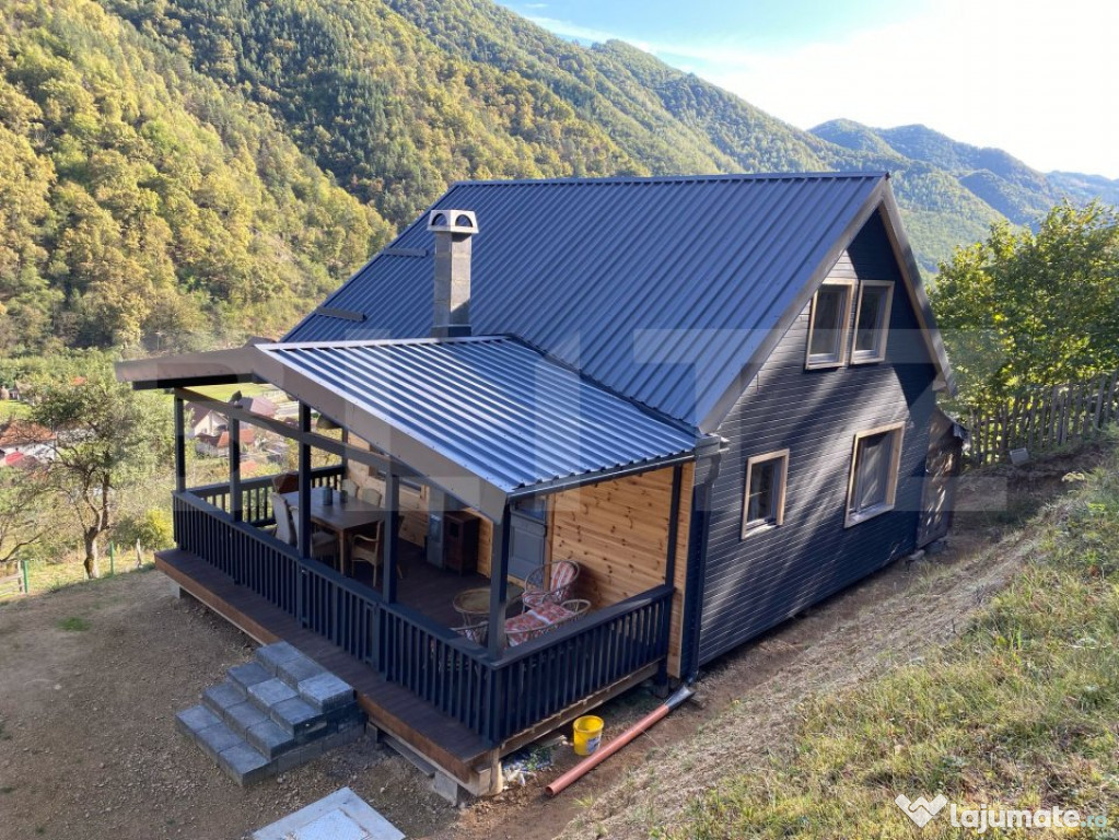 Casa de vacanta cu 4 camere,90 mp utili,800 mp teren,Transal