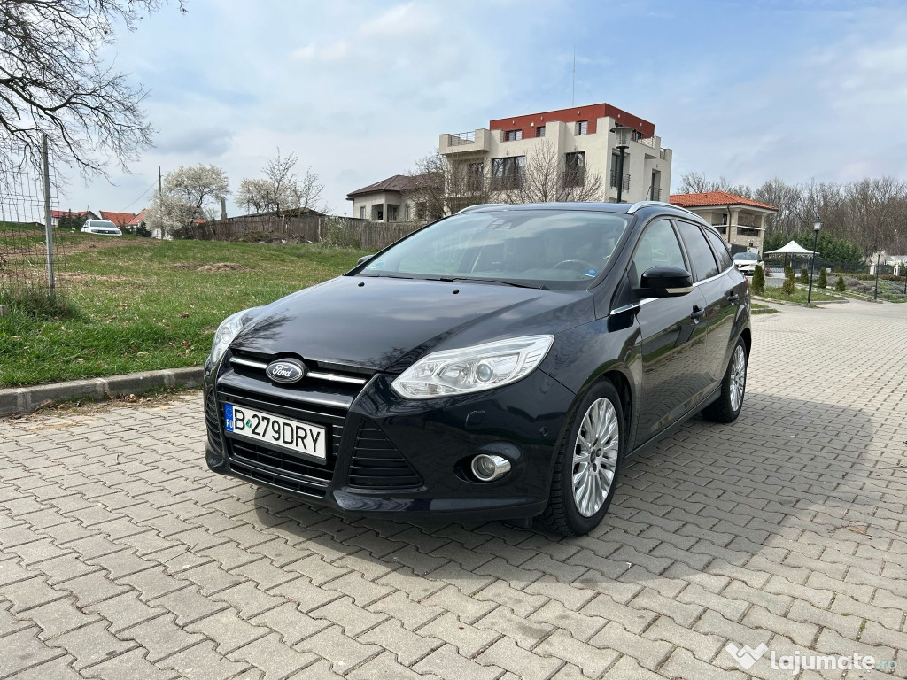 Vând Ford Focus break 1.6