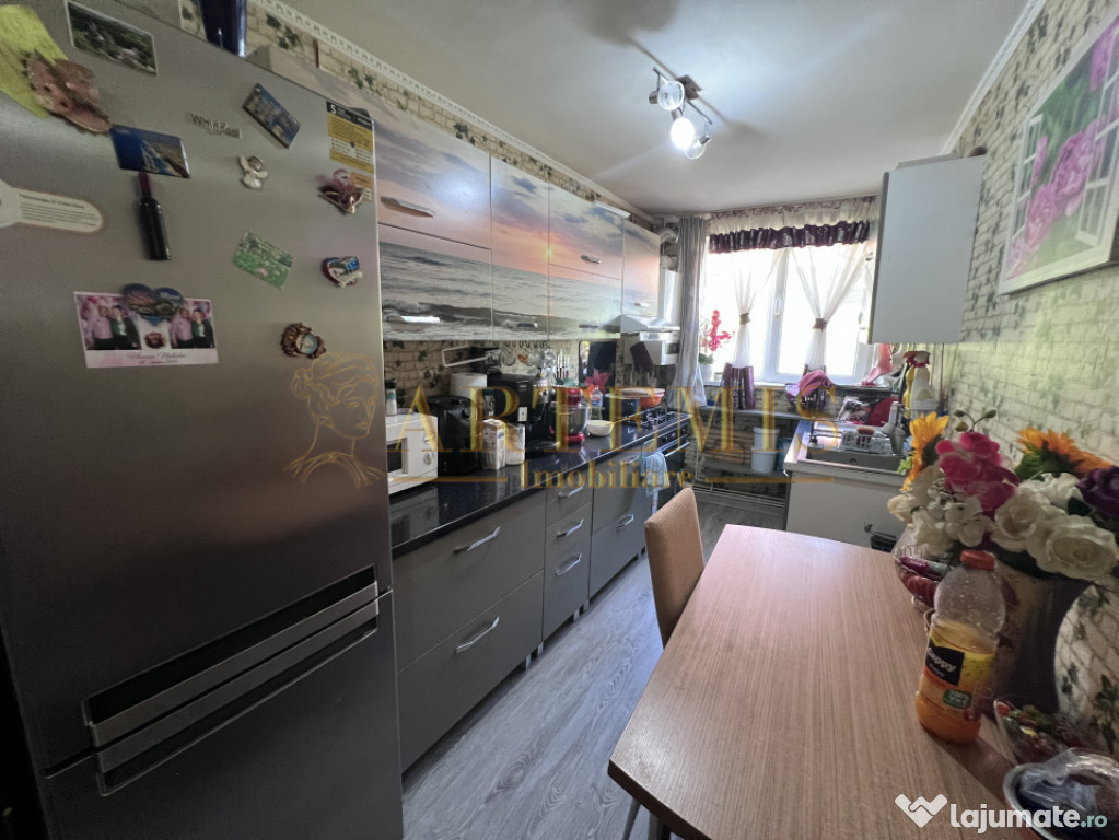 Casă la pret de apartament, zona Dambu Rotund