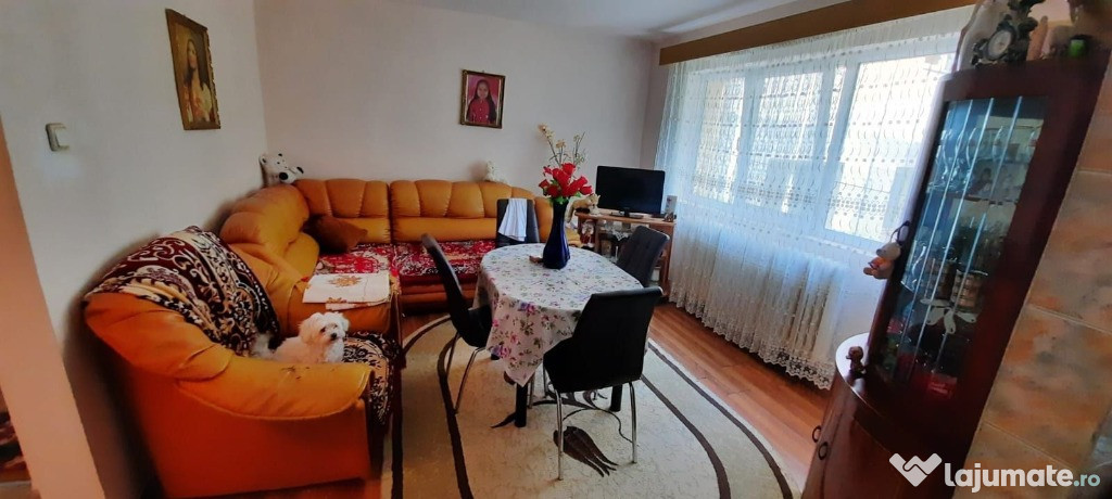 Apartament 3 camere Manastur/ Mehedinti
