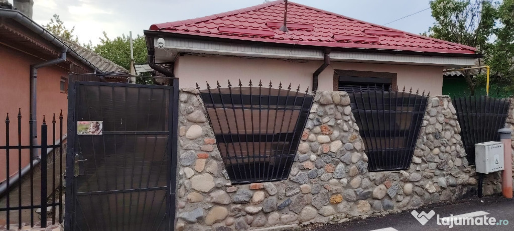 Casa de vanzare în Magureni