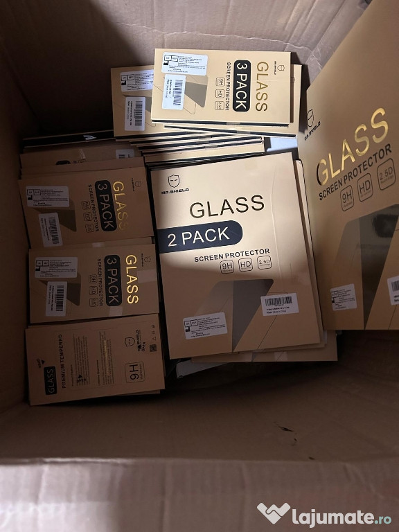 Lot de 99 de produse, glasuri pentru telefoane, tablete etc