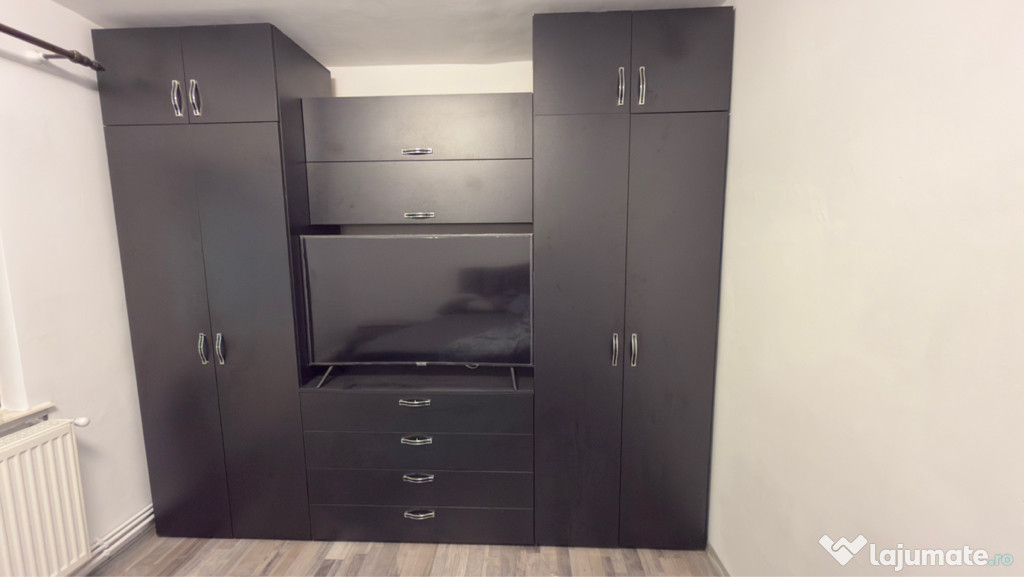 Set mobilier dormitor negru, stare foarte buna