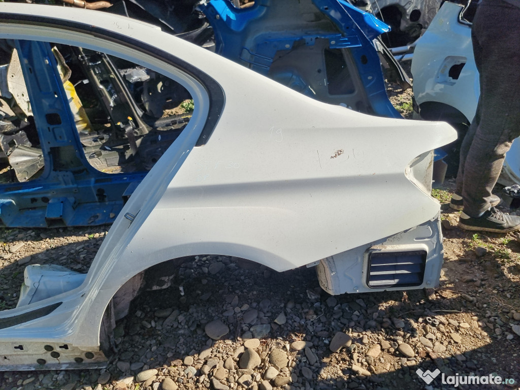 Aripa Stanga Spate BMW 320 F30 2.0 Motorina 2015