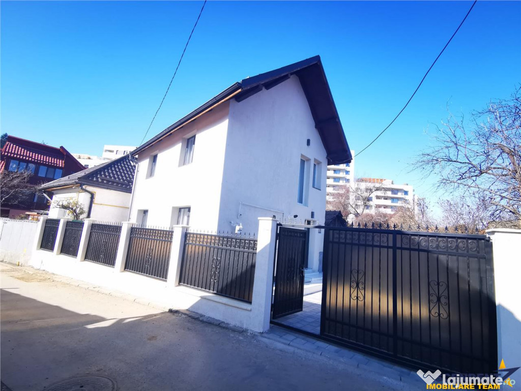 Casuta cocheta,incalzire in pardoseala, acces auto, langa pa
