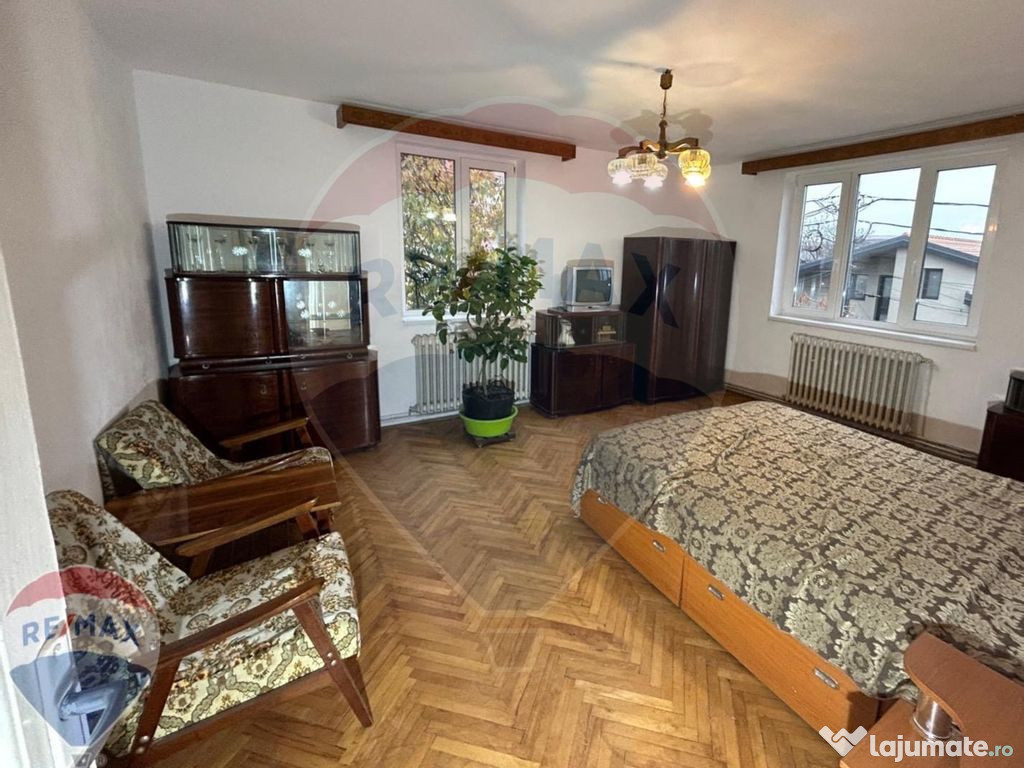 Apartament cu 4 camere de vânzare în zona Orasul Vechi