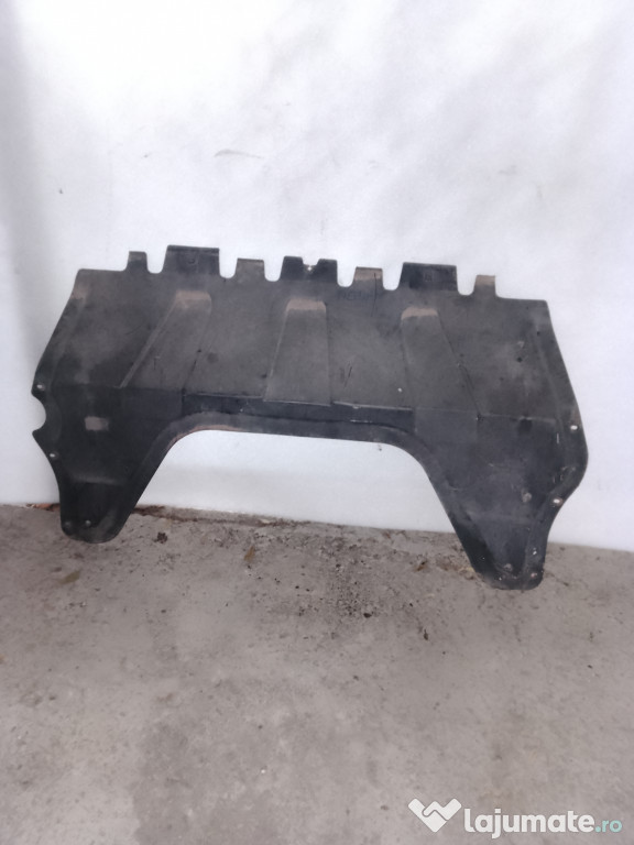 Scut motor plastic Volkswagen Tiguan 2.0 Motorina 2011