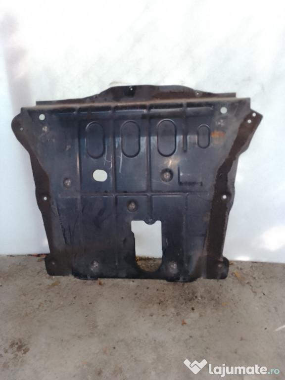 Scut motor metalic Dacia Duster 1.3 Benzina 2019