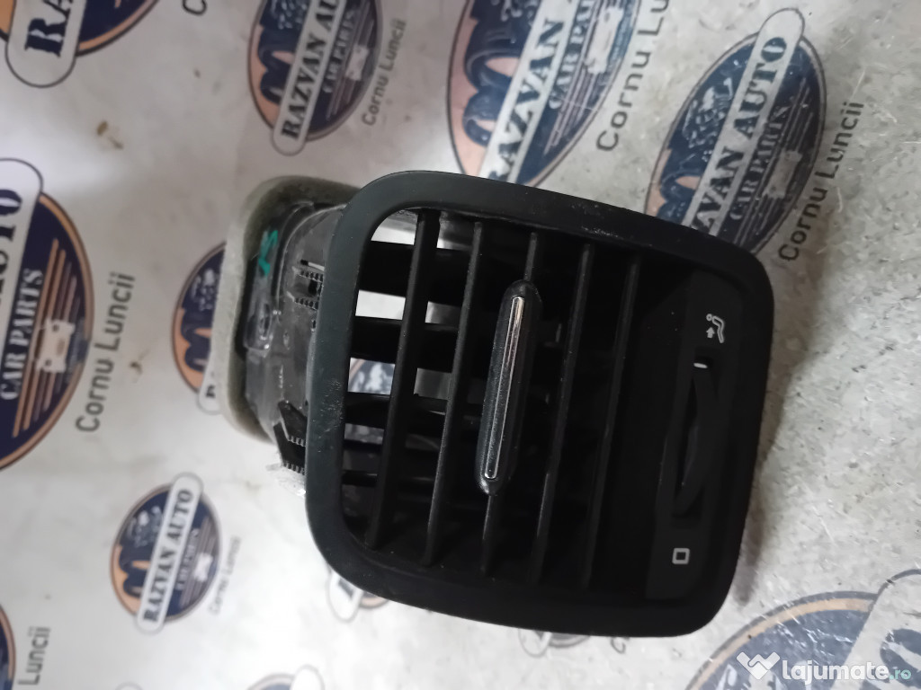 Grila ventilatie stanga Skoda Yeti 2015