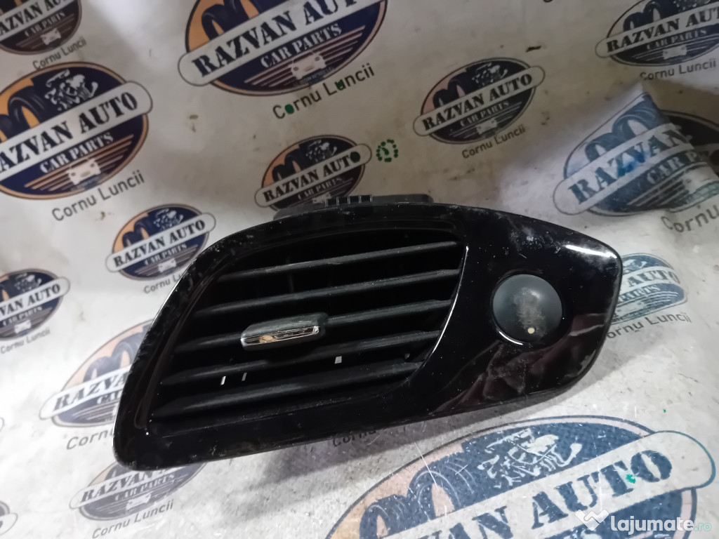 Grila ventilatie dreapta Renault Scenic 2013