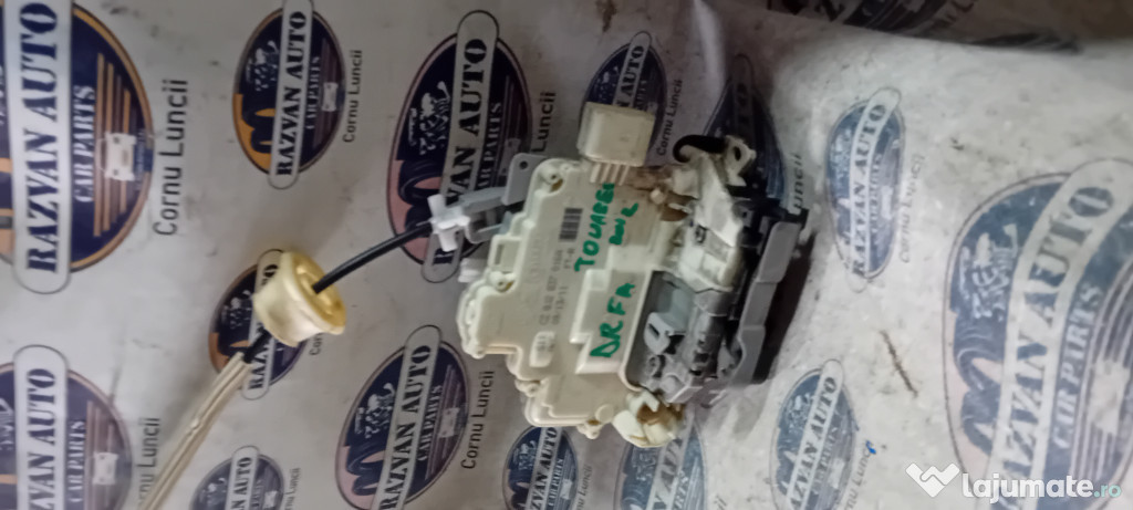 Broasca dreapta fata Volkswagen Touareg 2012