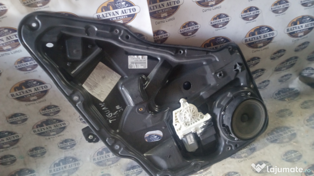 Macara geam dreapta spate Volkswagen Tiguan 2008
