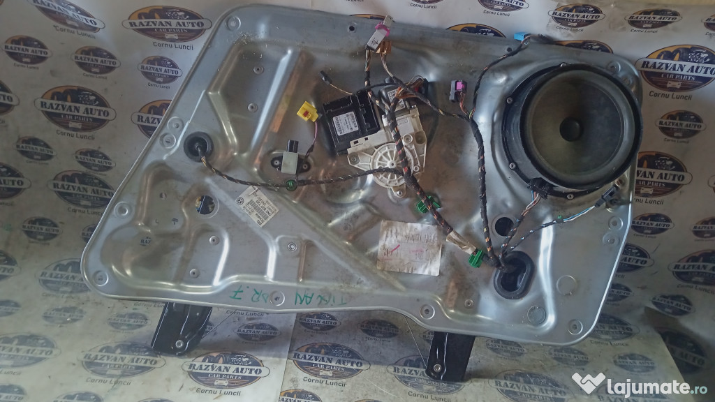 Macara geam dreapta fata Volkswagen Tiguan 2008