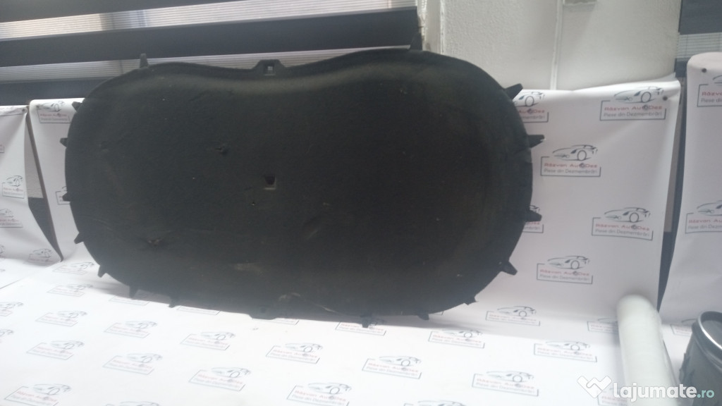 Pâsla capotă Volkswagen Tiguan 2015