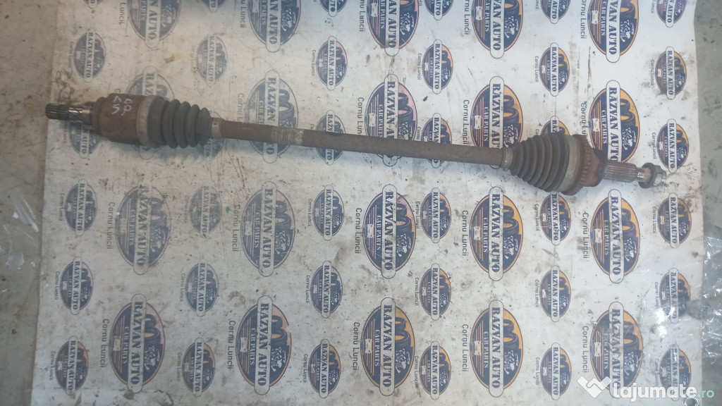 Planetara dreapta spate Dacia Duster 1.5 Motorina 2013