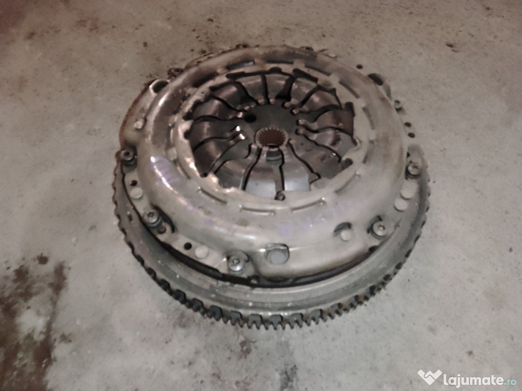 Kit ambreiaj 6+1 masa dubla Nissan Pulsar 1.2 Benzina 2014