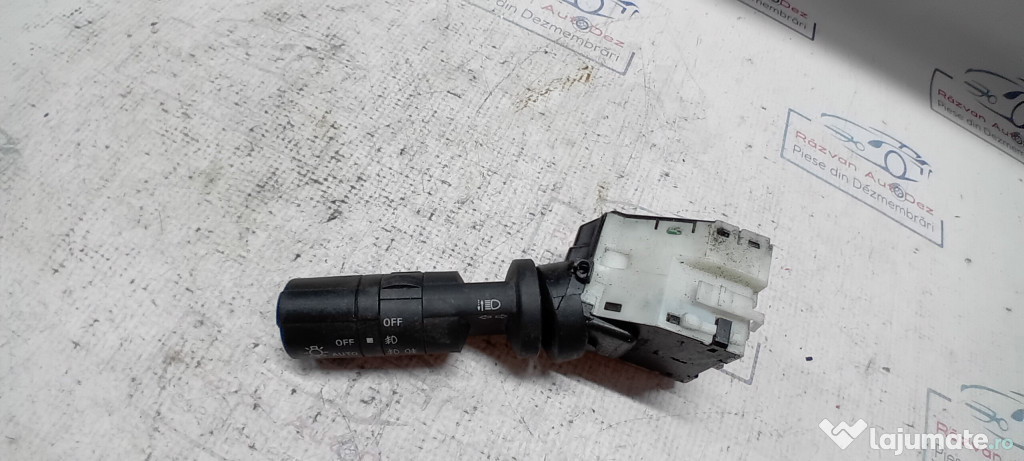 Maneta bloc lumini Nissan Qashqai 2011