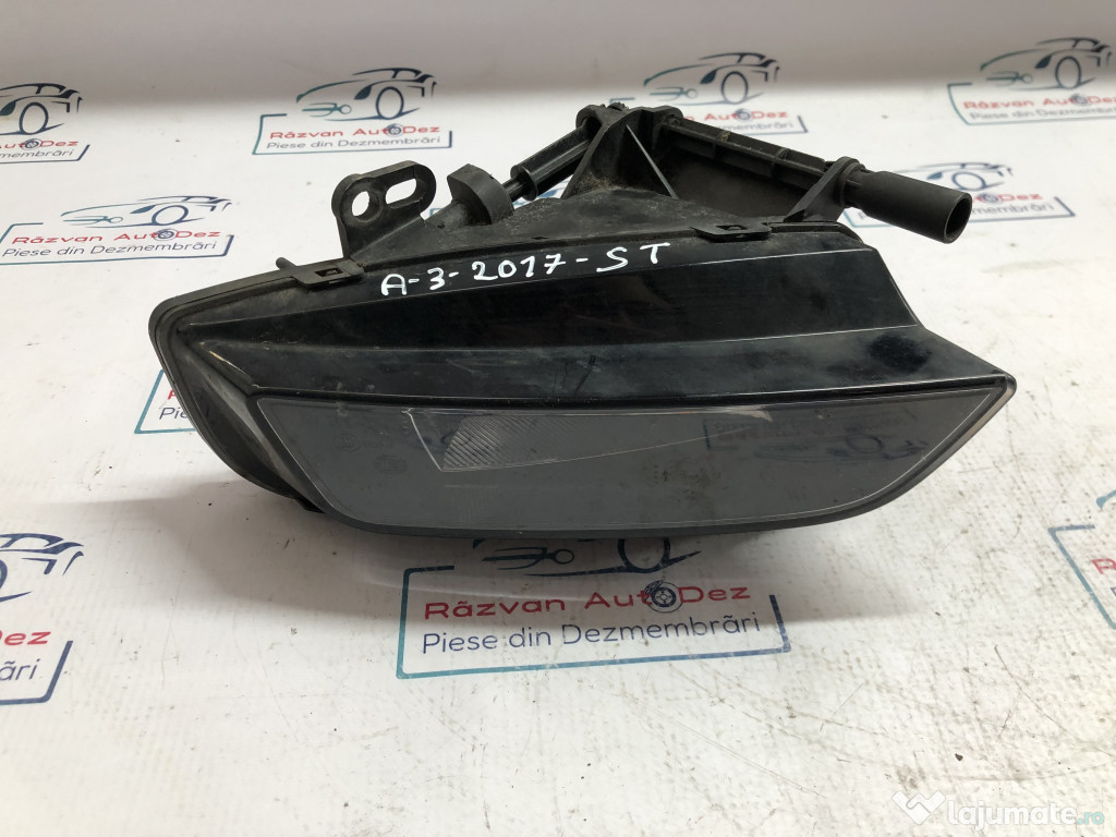 Proiector stanga Audi A3 8V 2017