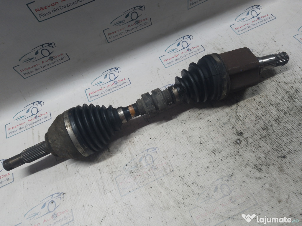 Planetara stanga fata Nissan Qashqai 1.6 2012