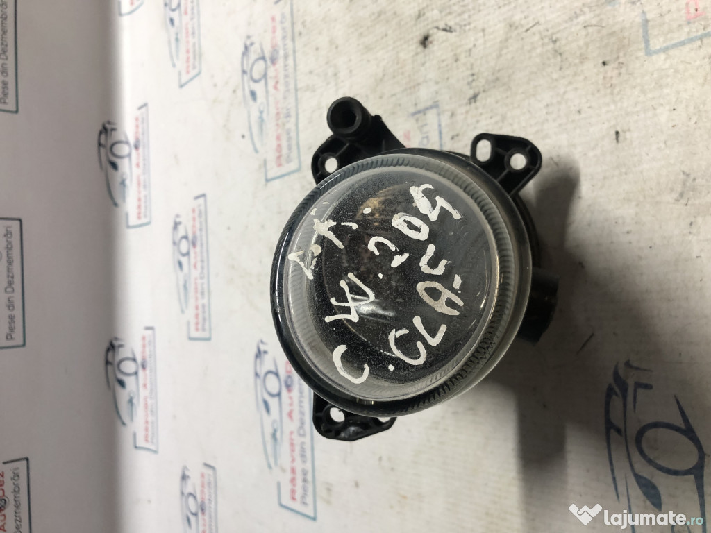 Proiector dreapta Mercedes C-Class W204 2011