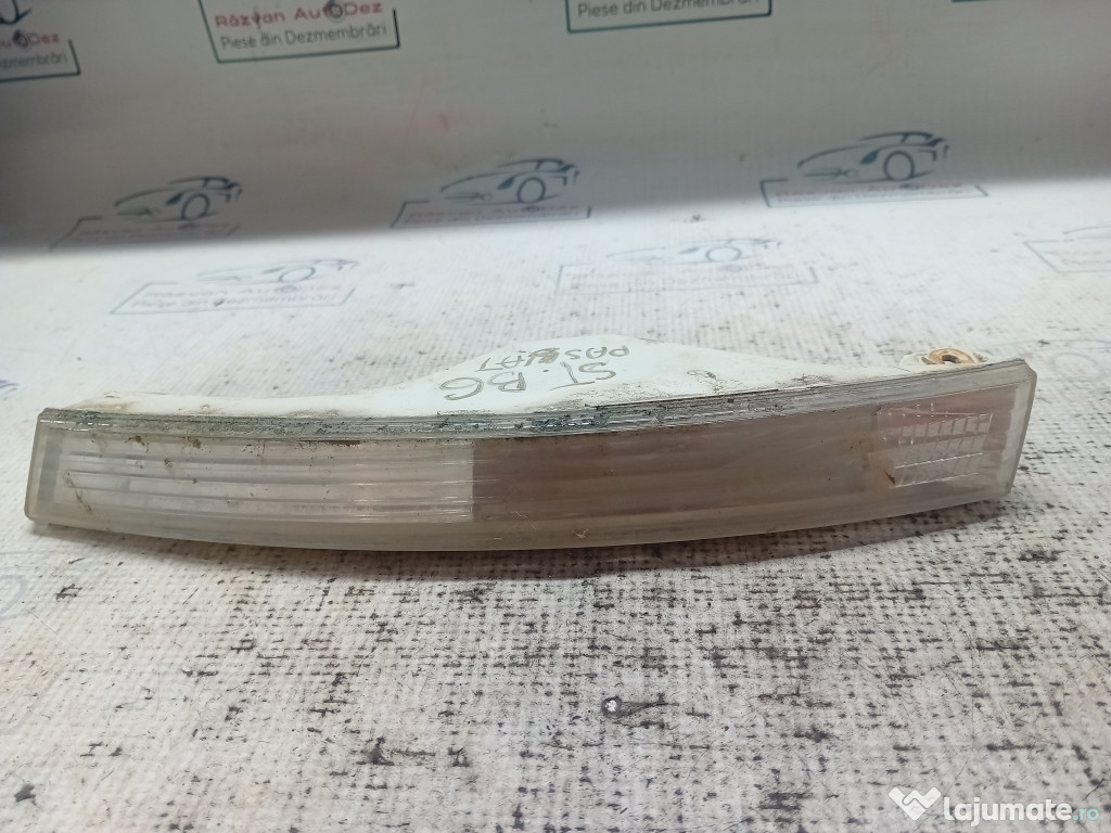 Semnalizare bara stanga Volkswagen Passat B6 2006