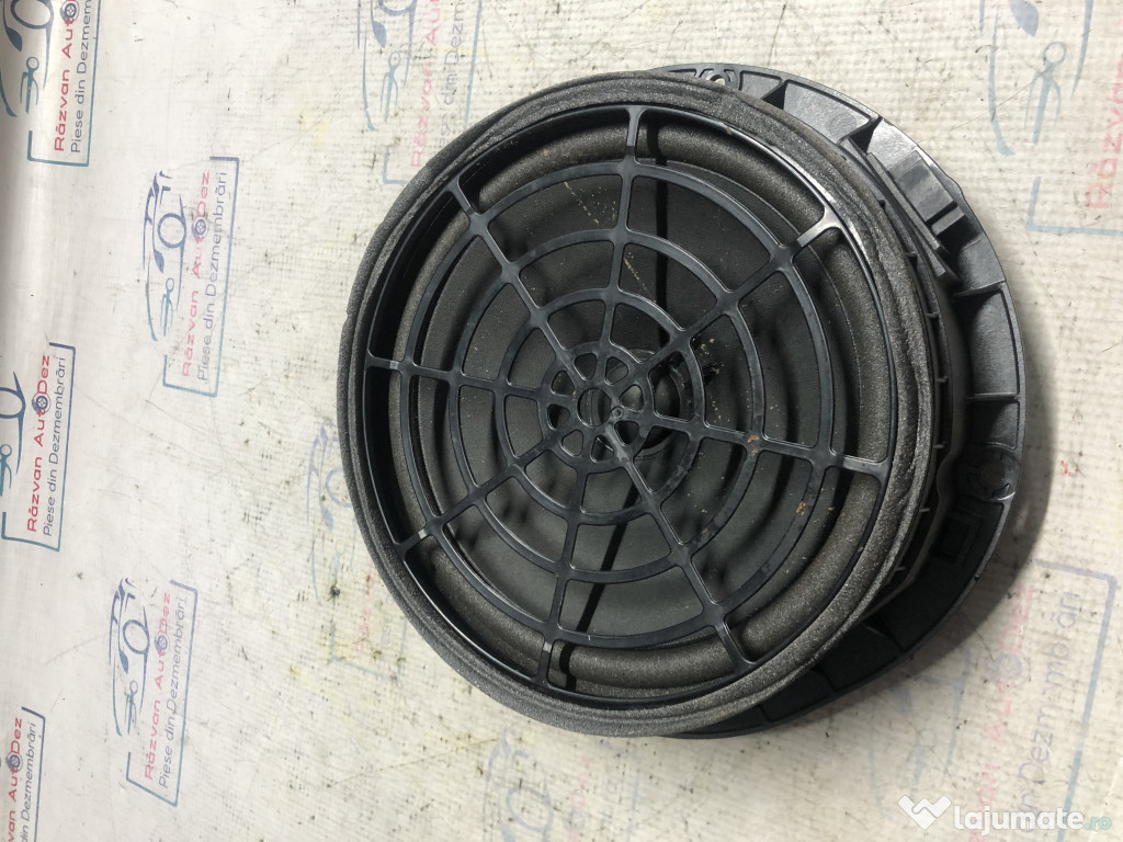 Boxa dreapta fata Audi A4 B9 2016