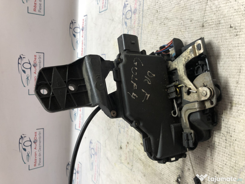 Broasca dreapta fata Volkswagen Golf 4 2003