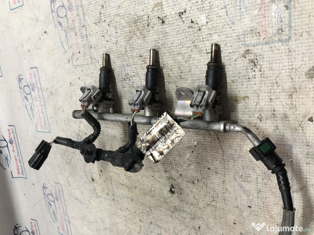 Rampa plus injectoare Dacia Sandero 1.0 Benzina 2018