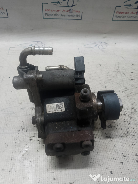 Pompa injectie Volkswagen Passat B7 1.6 2011